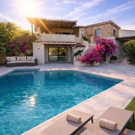 Vila 5br With Pool - Steps To Puntaldia Punta Molara