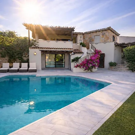 5br With Pool - Steps To Puntaldia Vila *