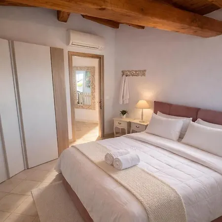 5br With Pool - Steps To Puntaldia